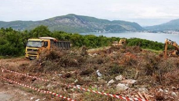 ДО ЛЕТА СТИЖЕ ВОДА ДО РОСА: Секундарна водоводна мрежа на Луштици зависи од изградње примарне ДО ЛЕТА СТИЖЕ ВОДА ДО РОСА: Секундарна водоводна мрежа на Луштици зависи од изградње примарне