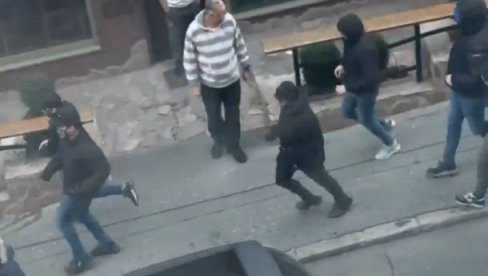 РУС ЈЕ ОБИЛНО КРВАРИО ИЗ РАНЕ НА ЛЕЂИМА: Суђење за напад на навијаче Спартака, сведок препознао оптуженог Букљаша