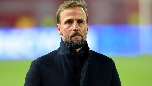 ЉУТ САМ, ОВО НЕ СМЕМО ДА ПОНОВИМО: Тренер Штутгарта бесан после пораза од Црвене звезде ЉУТ САМ, ОВО НЕ СМЕМО ДА ПОНОВИМО: Тренер Штутгарта бесан после пораза од Црвене звезде