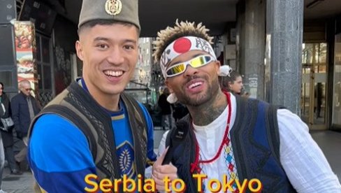 SRBI SU LUDI KAO STRUJA Japanac sreo Amera usred Beograda - pričali na srpskom, pa na ruskom (VIDEO) SRBI SU LUDI KAO STRUJA Japanac sreo Amera usred Beograda - pričali na srpskom, pa na ruskom (VIDEO)