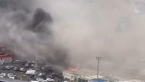 VELIKI POŽAR KOD STARE AUTOBUSKE STANICE: Dim je prekrio ceo kraj (VIDEO) VELIKI POŽAR KOD STARE AUTOBUSKE STANICE: Dim je prekrio ceo kraj (VIDEO)