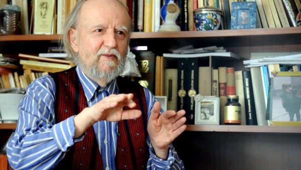 ЗНАО ЈЕ ПУТ ДО ЧАРОВИТОГ СВЕТА: Велики српски песник Алек Вукадиновић преминуо у Београду у 87. години ЗНАО ЈЕ ПУТ ДО ЧАРОВИТОГ СВЕТА: Велики српски песник Алек Вукадиновић преминуо у Београду у 87. години