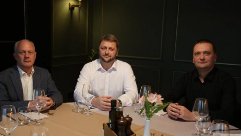 RASTE SARADNJA NOVOG SADA I TIVTA: Panaotović i Graovac ugostili Markovića RASTE SARADNJA NOVOG SADA I TIVTA: Panaotović i Graovac ugostili Markovića