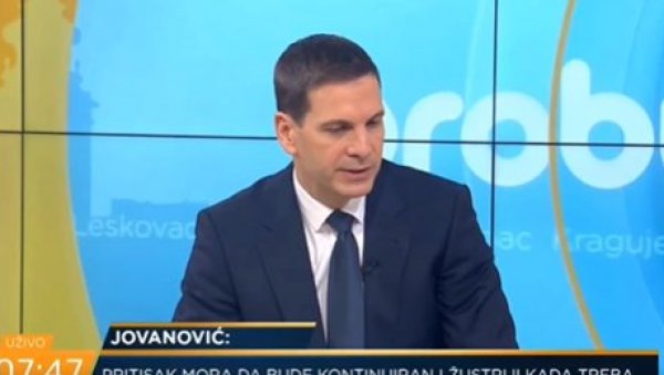 ЛОБИСТА ЈУНАЈТЕД ГРУПЕ: Милош Јовановић са Нове С најављује хајку на Телеком Србије (ВИДЕО) ЛОБИСТА ЈУНАЈТЕД ГРУПЕ: Милош Јовановић са Нове С најављује хајку на Телеком Србије (ВИДЕО)