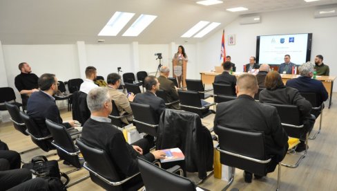 VEKOVNI KONTINUITET PRIJATELJSTVA JE FENOMEN U NAŠEM SVETU: Održana je prva naučna konferencija o srpsko slovačkim kulturnim vezama VEKOVNI KONTINUITET PRIJATELJSTVA JE FENOMEN U NAŠEM SVETU: Održana je prva naučna konferencija o srpsko slovačkim kulturnim vezama