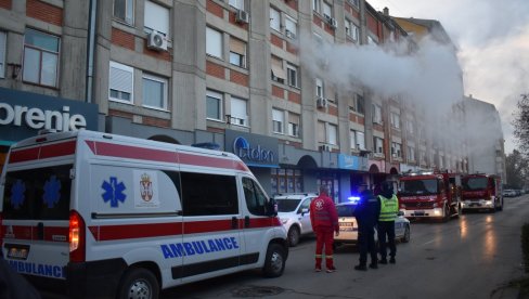 POŽAR U ZGRADI U CENTRU KIKINDE: Vatra izbila u stanu na trećem sprat, uzrok, najverovatnije bojler (FOTO/VIDEO) POŽAR U ZGRADI U CENTRU KIKINDE: Vatra izbila u stanu na trećem sprat, uzrok, najverovatnije bojler (FOTO/VIDEO)