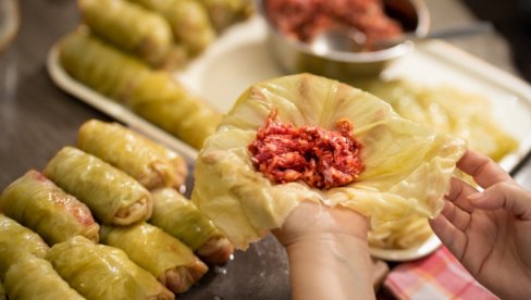 VODITE RAČUNA! Koliko sarme mogu da stoje u frižideru i zamrzivaču VODITE RAČUNA! Koliko sarme mogu da stoje u frižideru i zamrzivaču