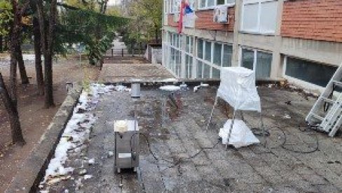 VAZDUH KOD JUGE NIJE ZAGAĐEN: GZZJZ kontrolisao kvalitet vazduha u kod OŠ Kralj Aleksandar Prvi VAZDUH KOD JUGE NIJE ZAGAĐEN: GZZJZ kontrolisao kvalitet vazduha u kod OŠ Kralj Aleksandar Prvi