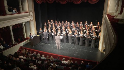 ĐAČKI HOROVI NA AKADEMIJI: Održana je svečana Svetosavska akademija u Obrenovcu ĐAČKI HOROVI NA AKADEMIJI: Održana je svečana Svetosavska akademija u Obrenovcu