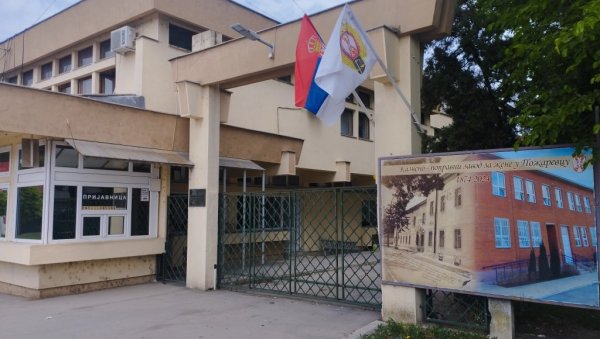 ШИЈУ ЗА ДЕЦУ БЕЗ РОДИТЕЉСКОГ СТАРАЊА: За израду гардеробе ангажовано 30 осуђеница КПЗ Пожаревац ШИЈУ ЗА ДЕЦУ БЕЗ РОДИТЕЉСКОГ СТАРАЊА: За израду гардеробе ангажовано 30 осуђеница КПЗ Пожаревац