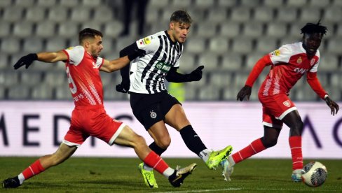 ON JE IZAZVAO ZEMLJOTRES U HUMSKOJ! Sporni igrač napustio Partizan ON JE IZAZVAO ZEMLJOTRES U HUMSKOJ! Sporni igrač napustio Partizan