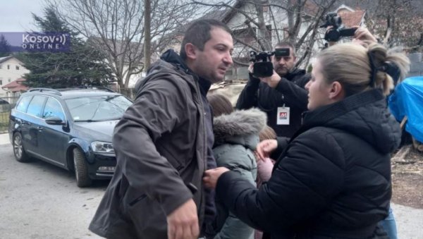 ВУЧИЋ ПОЗВАО МИЛАНОВИЋА: Хвала што чувате српска огњишта на КиМ, верујем да ће снага српског народа победити (ВИДЕО) ВУЧИЋ ПОЗВАО МИЛАНОВИЋА: Хвала што чувате српска огњишта на КиМ, верујем да ће снага српског народа победити (ВИДЕО)