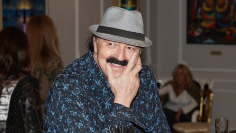 HARIS O NOVOJ VEZI: Mogu da odam priznanje za lepotu - teško me je oboriti s nogu HARIS O NOVOJ VEZI: Mogu da odam priznanje za lepotu - teško me je oboriti s nogu