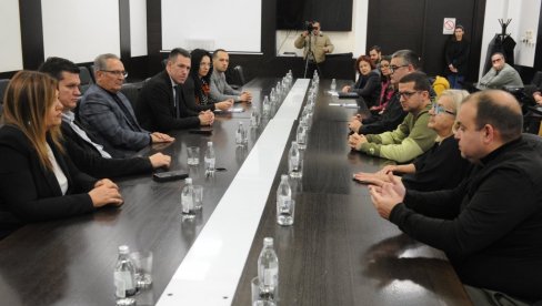 GRAD BEZ BARIJERA: Kraljevčani vode brigu o sugrađanima sa invaliditetom GRAD BEZ BARIJERA: Kraljevčani vode brigu o sugrađanima sa invaliditetom