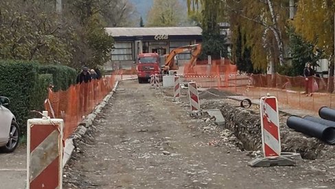 GRAĐEVINCI U BAJINOJ BAŠTI: Rekonstrukcija više ulica GRAĐEVINCI U BAJINOJ BAŠTI: Rekonstrukcija više ulica