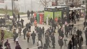 POTPUNI DEBAKL OPOZICIJE U NOVOM SADU: Evo koliko ih je bilo na protestu (FOTO) POTPUNI DEBAKL OPOZICIJE U NOVOM SADU: Evo koliko ih je bilo na protestu (FOTO)