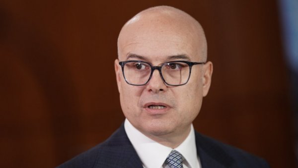 ГОРАН ЈЕШИЋ ЈЕ ОПАСНО ПОРЕМЕЋЕН ЧИМ НЕМА ПРОБЛЕМ ЈАВНО ДА ПРЕТИ ДЕКАНУ ФТН-А ПРЕМИЈЕР ВУЧЕВИЋ: Позивам надлежне да под хитно реагују на ов ГОРАН ЈЕШИЋ ЈЕ ОПАСНО ПОРЕМЕЋЕН ЧИМ НЕМА ПРОБЛЕМ ЈАВНО ДА ПРЕТИ ДЕКАНУ ФТН-А ПРЕМИЈЕР ВУЧЕВИЋ: Позивам надлежне да под хитно реагују на ов
