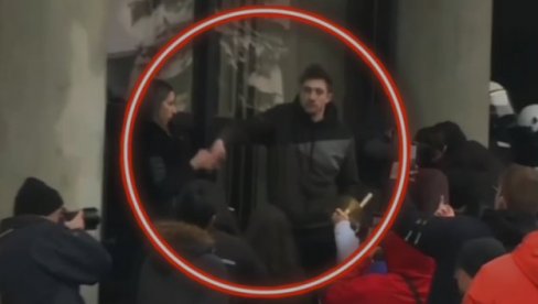 DEJAN BAGARIĆ JE NASILNIK KOJI MORA DA ROBIJA: Ovaj video je dokaz (VIDEO) DEJAN BAGARIĆ JE NASILNIK KOJI MORA DA ROBIJA: Ovaj video je dokaz (VIDEO)