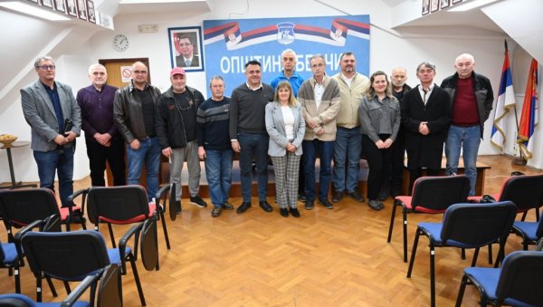 БРАНИОЦИ ОТАЏБИНЕ НИСУ ЗАБОРАВЉЕНИ: Подељене борачке легитимације у општини Беочин БРАНИОЦИ ОТАЏБИНЕ НИСУ ЗАБОРАВЉЕНИ: Подељене борачке легитимације у општини Беочин