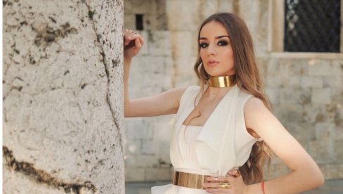 ZVUCI PROŠLOSTI – KORACIMA BUDUĆNOSTI: Koncert Vere Stolić u Kraljevačkom pozorištu ZVUCI PROŠLOSTI – KORACIMA BUDUĆNOSTI: Koncert Vere Stolić u Kraljevačkom pozorištu