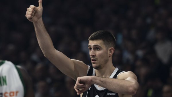 НАВИЈАЧИ НАС ВИДЕ НА ФАЈНАЛ ФОРУ, АЛИ... Вања Маринковић пред меч Алба - Партизан НАВИЈАЧИ НАС ВИДЕ НА ФАЈНАЛ ФОРУ, АЛИ... Вања Маринковић пред меч Алба - Партизан