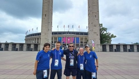OTVORENA IZLOŽBA: Zrenjanin proslavlja 15 godina Hendi sporta OTVORENA IZLOŽBA: Zrenjanin proslavlja 15 godina Hendi sporta