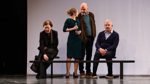 „LJUDI OD VOSKA“ NAJBOLJI U REGIONU: Završen festival „Bez prevoda“ „LJUDI OD VOSKA“ NAJBOLJI U REGIONU: Završen festival „Bez prevoda“
