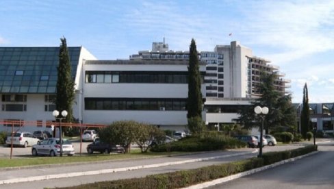 ZAVRŠENA ZIMSKA PAUZA: U Institut „Igalo“ stigli prvi gosti ZAVRŠENA ZIMSKA PAUZA: U Institut „Igalo“ stigli prvi gosti