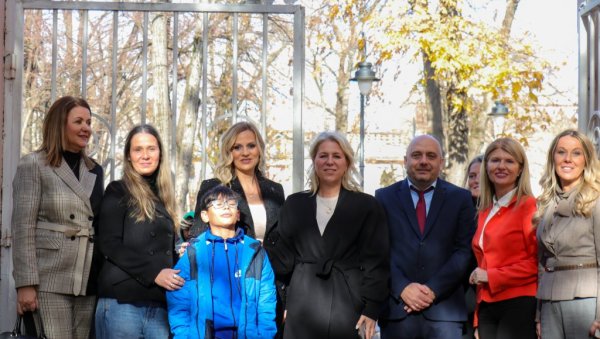 Успешно отпочела акција „АЛТА за дечје осмехе” – АЛТА банка у Белој Цркви малишане обрадовала пакетићима Успешно отпочела акција „АЛТА за дечје осмехе” – АЛТА банка у Белој Цркви малишане обрадовала пакетићима