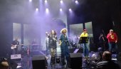 PRVIH 30 GODINA: Tap 011 još jednom zajedno na velikoj sceni (FOTO/VIDEO) PRVIH 30 GODINA: Tap 011 još jednom zajedno na velikoj sceni (FOTO/VIDEO)