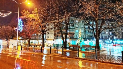 HUMANITARNA AKCIJA U PARAĆINU: Prikupljaju za novogodišnje paketiće deci sa Kosova HUMANITARNA AKCIJA U PARAĆINU: Prikupljaju za novogodišnje paketiće deci sa Kosova