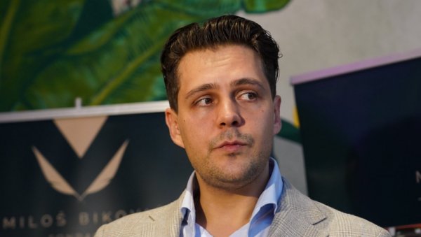 БИКОВИЋ УЗЕО МИЛИОНЕ ОД ДРЖАВЕ, А КАД ЈЕ РАЗОТКРИВЕН - ПОСТАО БЛОКАДЕР Хвалио Вучића, добио 8,5 милиона за пројекте који се нису десили БИКОВИЋ УЗЕО МИЛИОНЕ ОД ДРЖАВЕ, А КАД ЈЕ РАЗОТКРИВЕН - ПОСТАО БЛОКАДЕР Хвалио Вучића, добио 8,5 милиона за пројекте који се нису десили