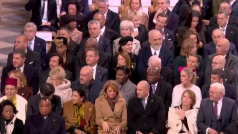 ZVONA SE OGLASILA POSLE PET GODINA: Vučević prisustvovao svečanoj ceremoniji povodom otvaranja obnovljenog Notr Dama ZVONA SE OGLASILA POSLE PET GODINA: Vučević prisustvovao svečanoj ceremoniji povodom otvaranja obnovljenog Notr Dama