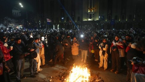 NOVI ZAHTEV DEMONSTRANATA U GRUZIJI: Traže ponovno glasanje pod međunarodnim nadzorom NOVI ZAHTEV DEMONSTRANATA U GRUZIJI: Traže ponovno glasanje pod međunarodnim nadzorom