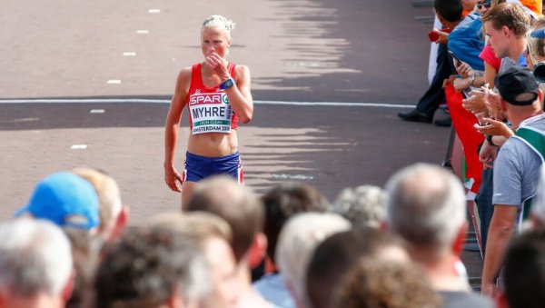 ПРЕМИНУЛА НЕКАДАШЊА ШАМПИОНКА (39): Свет спорта завијен у црно, није успела да се избори са тешком болешћу ПРЕМИНУЛА НЕКАДАШЊА ШАМПИОНКА (39): Свет спорта завијен у црно, није успела да се избори са тешком болешћу