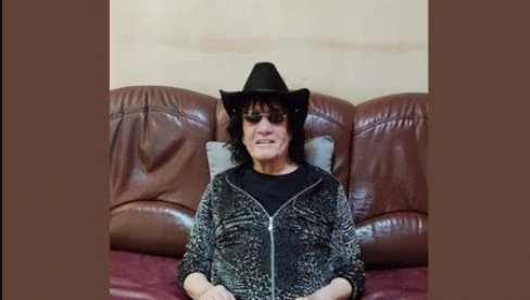 PRVO OGLAŠAVANJE SUPRUGE MILIĆA VUKAŠINOVIĆA: Otkrila kako se roker oseća nakon amputacije noge (FOTO) PRVO OGLAŠAVANJE SUPRUGE MILIĆA VUKAŠINOVIĆA: Otkrila kako se roker oseća nakon amputacije noge (FOTO)