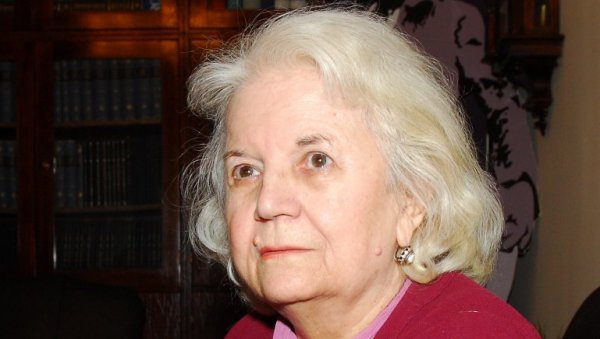 ОГЛЕДАЛО НЕЖНОСТИ И СУРОВОСТИ: Деведесет година од рођења књижевнице Гроздане Олујић ОГЛЕДАЛО НЕЖНОСТИ И СУРОВОСТИ: Деведесет година од рођења књижевнице Гроздане Олујић
