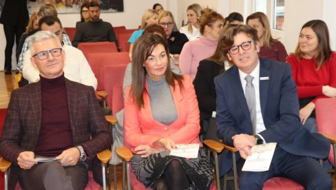 NAJBOLJA PREVENCIJA - EDUKACIJA: U Novom Sadu stručni skup o prevenciji zloupotreba psihoaktivnih supstanci u osnovnim školama NAJBOLJA PREVENCIJA - EDUKACIJA: U Novom Sadu stručni skup o prevenciji zloupotreba psihoaktivnih supstanci u osnovnim školama