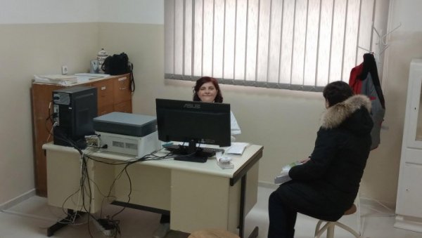 АМБУЛАНТА У ЛОКВАМА ПОЧЕЛА СА РАДОМ: Лекар се вратио на дужност, по распореду који се најављује АМБУЛАНТА У ЛОКВАМА ПОЧЕЛА СА РАДОМ: Лекар се вратио на дужност, по распореду који се најављује