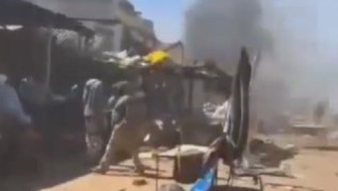 UZNEMIRUJUĆE: Jezivi snimci masakra u Sudanu, poginulo više od 100 osoba (VIDEO) UZNEMIRUJUĆE: Jezivi snimci masakra u Sudanu, poginulo više od 100 osoba (VIDEO)