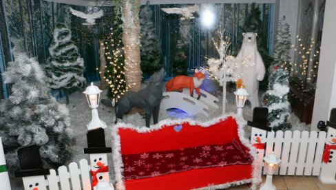 „ SMEDEREVSKA ČAROLIJA“ ZA NAJMLAĐE: Grad mališanima poklonio novogodišnjau igraonicu, moći će da uživaju do 15. januara „ SMEDEREVSKA ČAROLIJA“ ZA NAJMLAĐE: Grad mališanima poklonio novogodišnjau igraonicu, moći će da uživaju do 15. januara