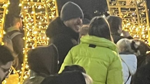 ŠTIMAC SE GROHOTOM SMEJE, A NAVODNO TUGUJE ZA ŽRTVAMA: Protest ispred Predsedništva ŠTIMAC SE GROHOTOM SMEJE, A NAVODNO TUGUJE ZA ŽRTVAMA: Protest ispred Predsedništva