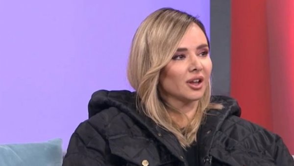 ВУЧИЋ О СКАНДАЛУ НА РТС КОЈИ ЈЕ ИЗАЗВАЛА ПЕВАЧИЦА АНА ШТАЈДОХАР: Протестовала против мене, па узела паре и певала у Зимској бајци ВУЧИЋ О СКАНДАЛУ НА РТС КОЈИ ЈЕ ИЗАЗВАЛА ПЕВАЧИЦА АНА ШТАЈДОХАР: Протестовала против мене, па узела паре и певала у Зимској бајци
