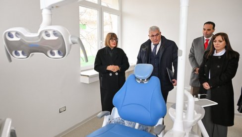 ZASIJAO PLAVI ČUPERAK I AMBULANTA : Maja Gojković o investicijama u Opštini Titel (FOTO) ZASIJAO PLAVI ČUPERAK I AMBULANTA : Maja Gojković o investicijama u Opštini Titel (FOTO)