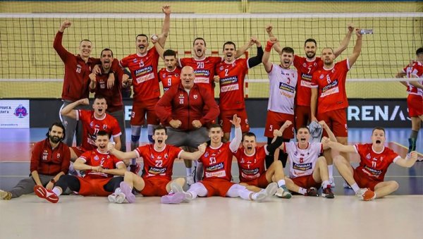 ОДБОЈКАШИ РАДНИЧКОГ У ФИНАЛУ КУПА СРБИЈЕ : Победили Црвену звезду, актуелног шампиона ОДБОЈКАШИ РАДНИЧКОГ У ФИНАЛУ КУПА СРБИЈЕ : Победили Црвену звезду, актуелног шампиона