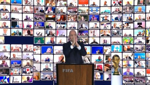 SVET JE OSTAO ZATEČEN POSLE OVOG SNIMKA: Evo kako se u FIFA glasalo gde će biti Svetsko prvenstvo u fudbalu 2030, a gde 2034! (VIDEO) SVET JE OSTAO ZATEČEN POSLE OVOG SNIMKA: Evo kako se u FIFA glasalo gde će biti Svetsko prvenstvo u fudbalu 2030, a gde 2034! (VIDEO)