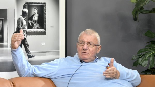 ШЕШЕЉ ПРЕДЛАЖЕ: Изградити споменик жртвама НАТО агресије са именима свих настрадалих ШЕШЕЉ ПРЕДЛАЖЕ: Изградити споменик жртвама НАТО агресије са именима свих настрадалих