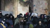ZABRANJENO POKRIVANJE LICA I KORIŠĆENJE VATROMETA I LASERA: Gruzija uvela novi zakon za demonstrante