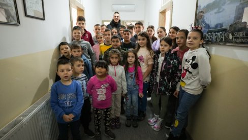 SUPERŠUT STIGAO NA KOSOVO I METOHIJU – CRVENA ZVEZDA I FONDACIJA MOZZART ZA POMOĆ PORODICI MATIĆ SUPERŠUT STIGAO NA KOSOVO I METOHIJU – CRVENA ZVEZDA I FONDACIJA MOZZART ZA POMOĆ PORODICI MATIĆ
