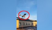 PRVI SNIMCI NAPADA NA ČEČENIJU: Dronovi se zabijaju u baze, Kadirov besan (VIDEO) PRVI SNIMCI NAPADA NA ČEČENIJU: Dronovi se zabijaju u baze, Kadirov besan (VIDEO)